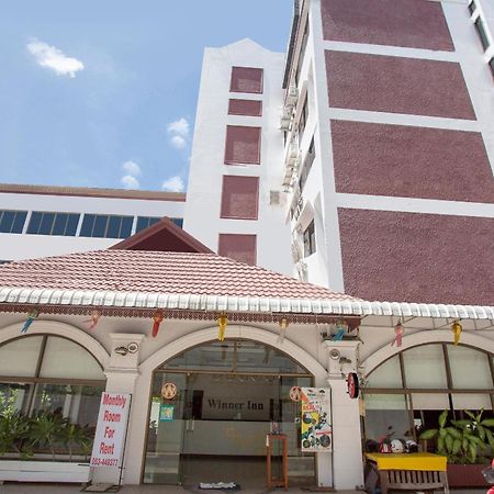 Super Oyo 1096 Winner Inn Hotel Chiang Mai Esterno foto