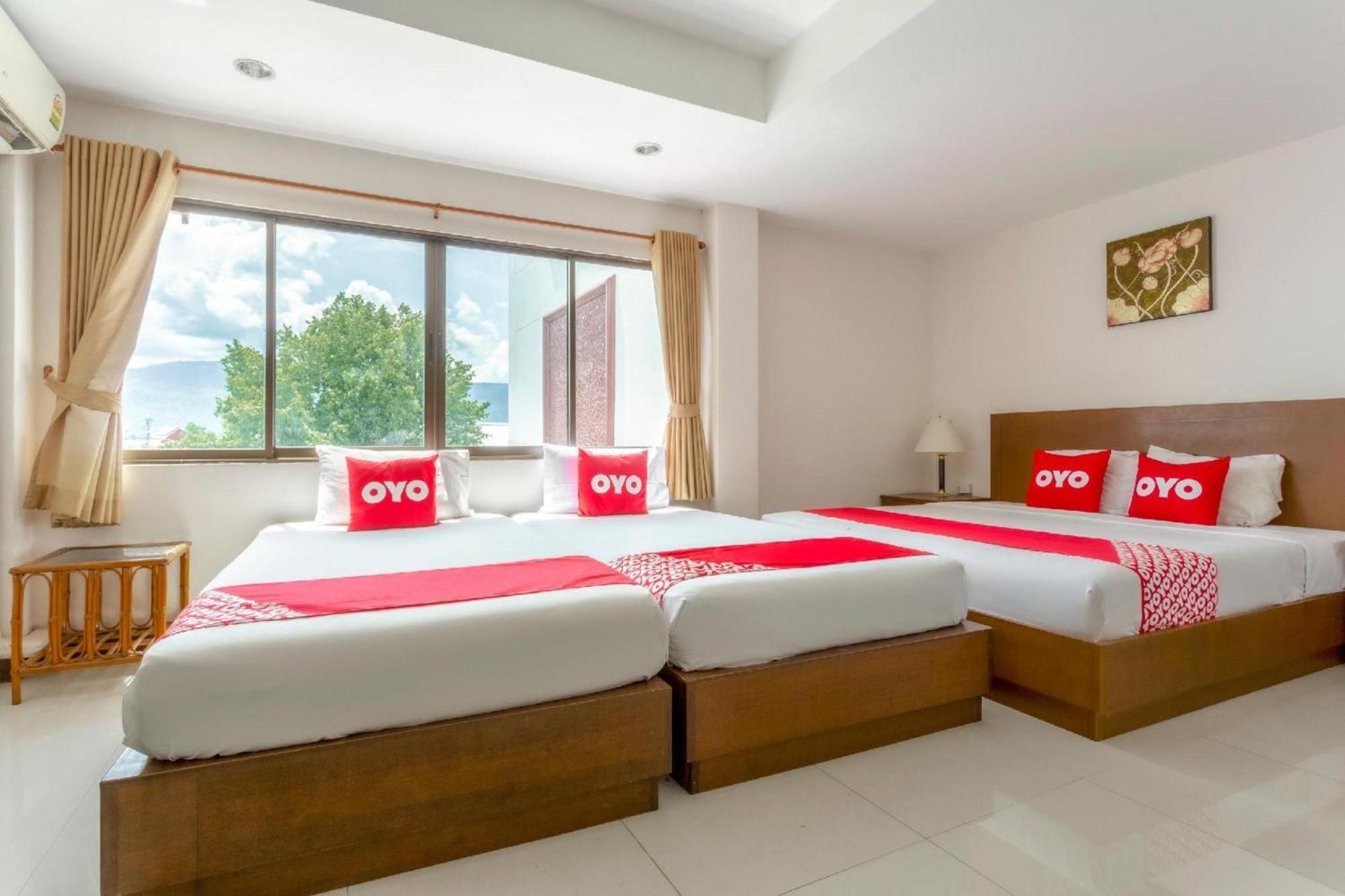 Super Oyo 1096 Winner Inn Hotel Chiang Mai Esterno foto